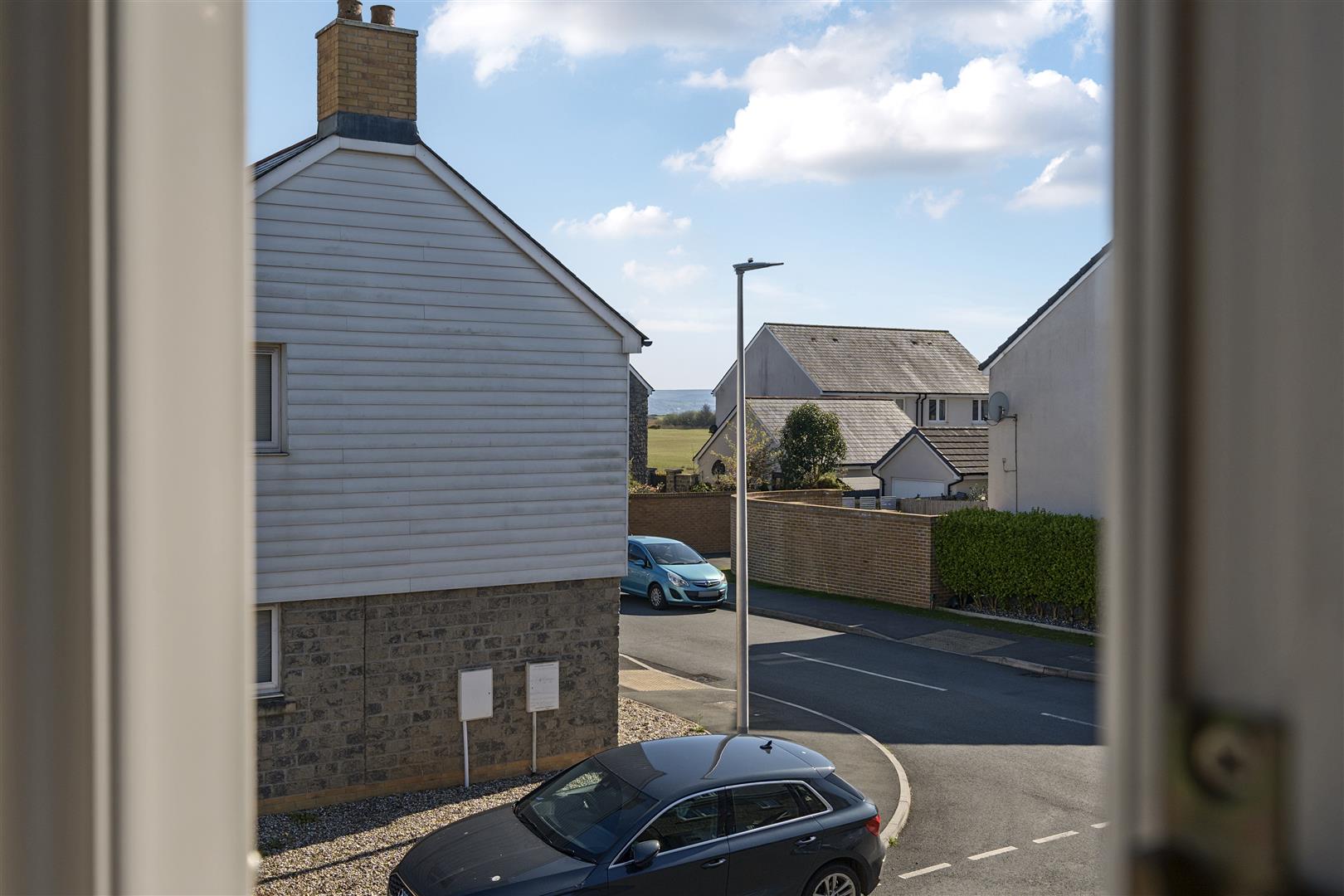 Rhes Brickyard Row, Machynys, SA15 2DZ